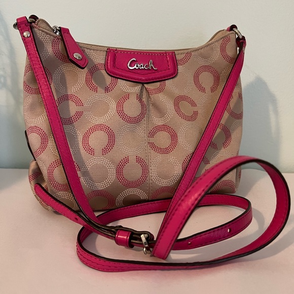 Coach Handbags - Coach Signature Crossbody Bag
